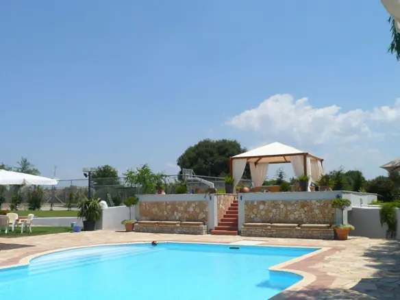 5-bedroom Villa In Greece (630 M²)