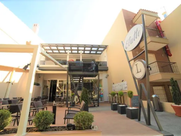 Commercial Property In Mikra, Greece (900 M²)