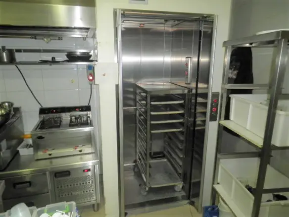 Commercial Property In Mikra, Greece (900 M²)