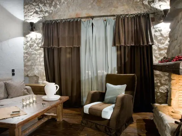 Hotel In Parnassos, Greece (510 M²)