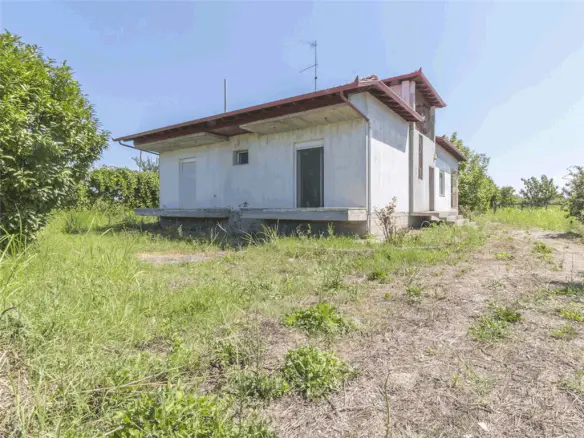 3-bedroom Detached House In Katerini, Greece (180 M²)