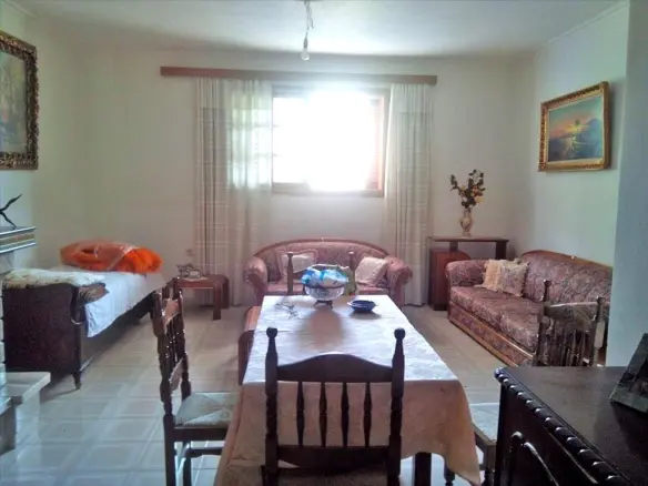 5-bedroom Detached House In Greece (200 M²)