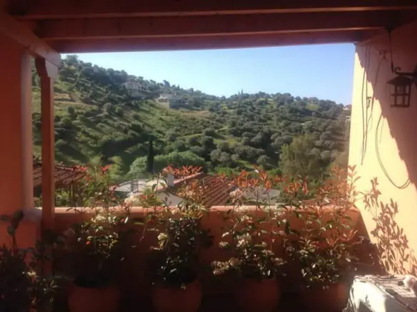 3-bedroom Detached House In Amarinthos, Greece (190 M²)