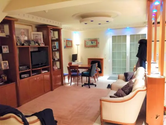 4-bedroom Maisonette In Panorama, Greece (250 M²)