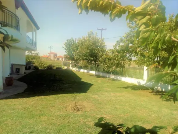 4-bedroom Detached House In Plati, Greece (375 M²)