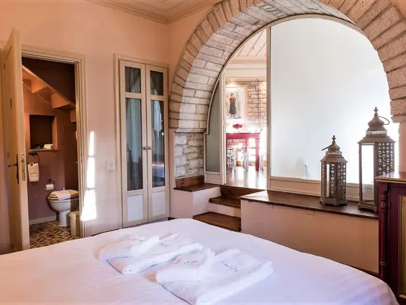 Hotel In Kentriko Zagori, Greece (700 M²)