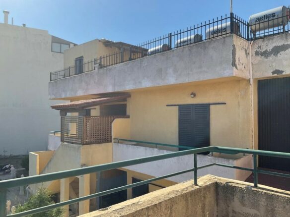 Business In Greece (670 M²)