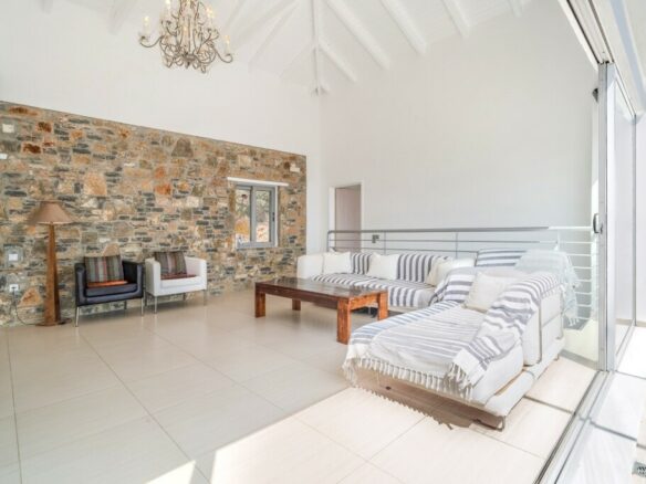 4-bedroom Villa In Agios Nikolaos, Greece (280 M²)