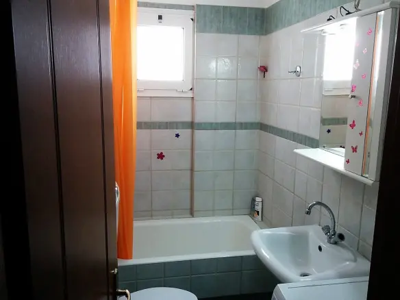 Business In Gouves, Greece (600 M²)