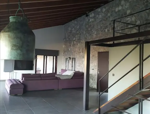 3-bedroom Villa In Megara, Greece (300 M²)