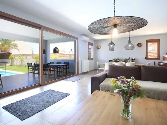 Villa In Gouves, Greece (400 M²)