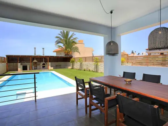 Villa In Gouves, Greece (400 M²)