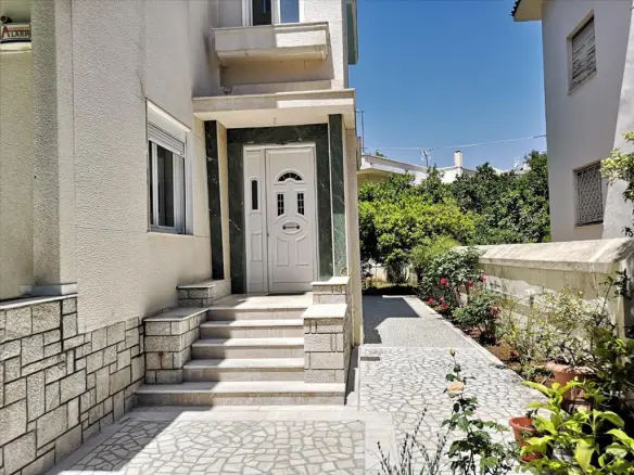 Building In Neo Psychiko, Greece (525 M²)