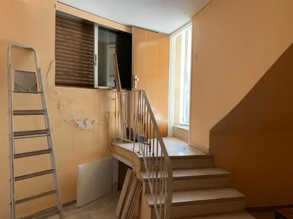 Commercial Space 273 M² Available In Athens