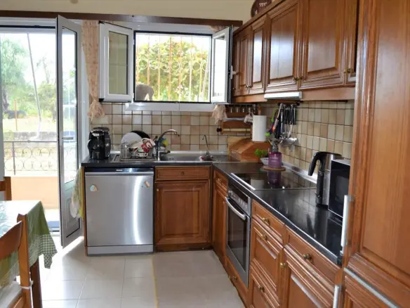 3-bedroom Detached House In Corfu, Greece (260 M²)
