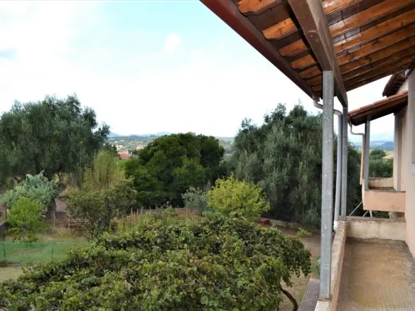 3-bedroom Detached House In Corfu, Greece (260 M²)