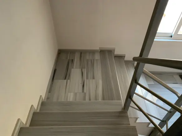 Building In Attiki, Greece (843 M²)