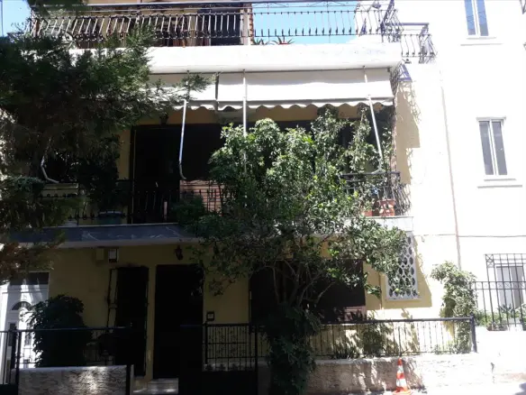 Building In Iraklio, Greece (170 M²)