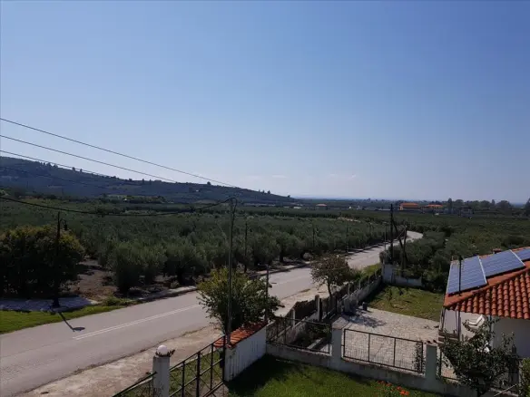 4-bedroom Maisonette In Poligiros, Greece (180 M²)