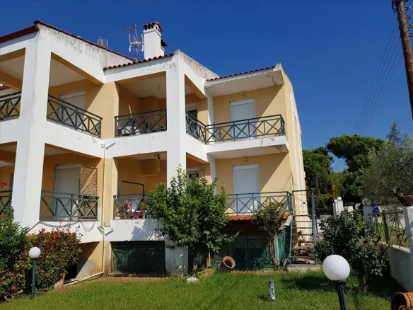 4-bedroom Maisonette In Poligiros, Greece (180 M²)