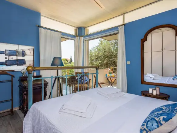 3-bedroom Villa In Kalivia Thorikou, Greece (160 M²)