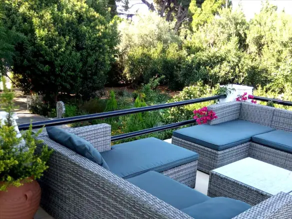 Detached House In Nea Makri, Greece (260 M²)