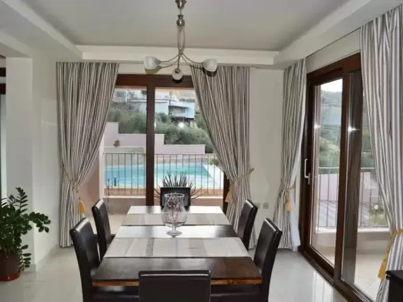 Villa In Heraclion Cretes, Greece (335 M²)