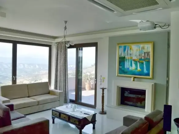 Villa In Heraclion Cretes, Greece (335 M²)