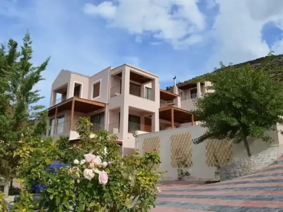 Villa In Heraclion Cretes, Greece (335 M²)