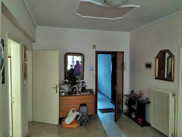 2-bedroom Flat In Kalamaria, Greece (150 M²)