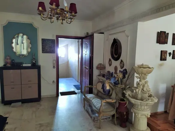 2-bedroom Flat In Kalamaria, Greece (150 M²)