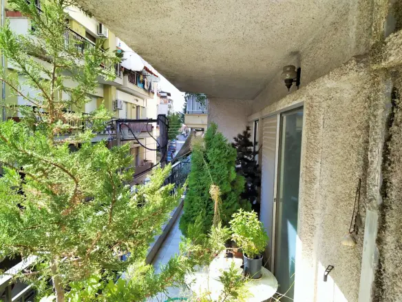 2-bedroom Flat In Kalamaria, Greece (150 M²)