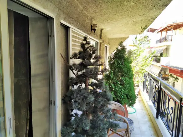 2-bedroom Flat In Kalamaria, Greece (150 M²)
