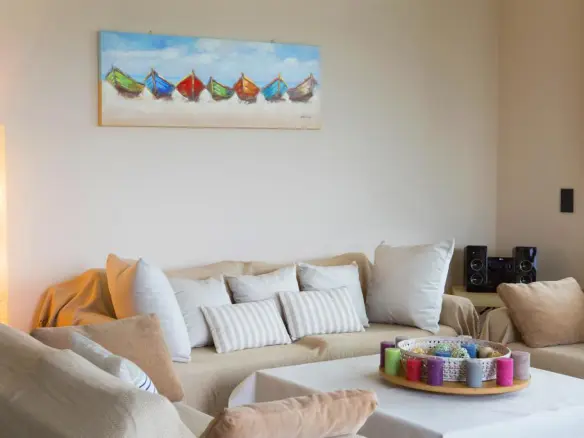 5-bedroom Detached House In Kalivia Thorikou, Greece (275 M²)