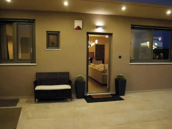 5-bedroom Detached House In Kalivia Thorikou, Greece (275 M²)
