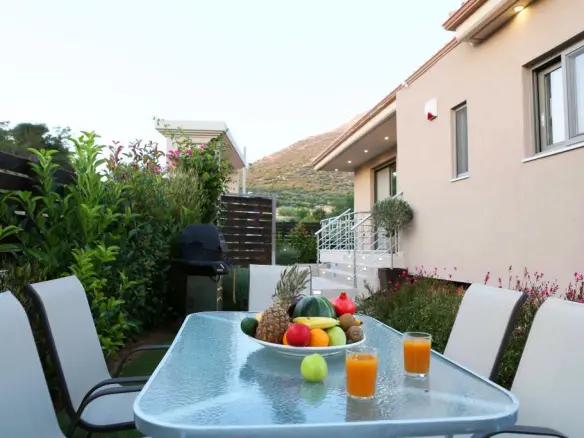 5-bedroom Detached House In Kalivia Thorikou, Greece (275 M²)