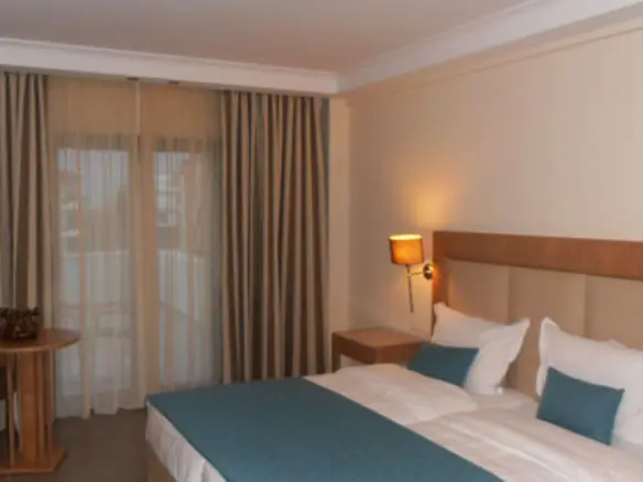 Hotel In Greece (2.800 M²)