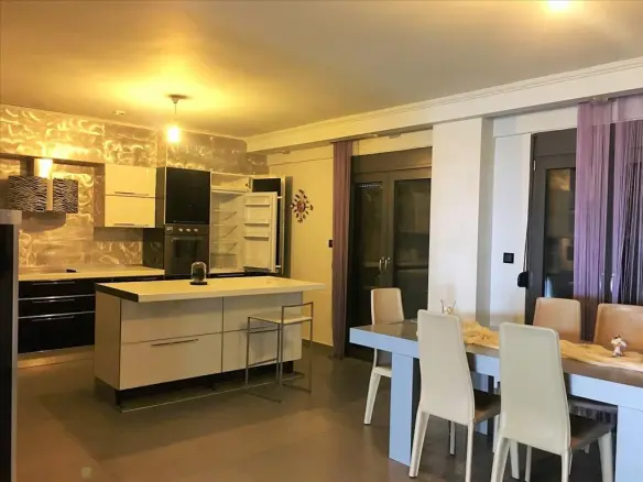 6-bedroom Villa In Epanomi, Greece (500 M²)