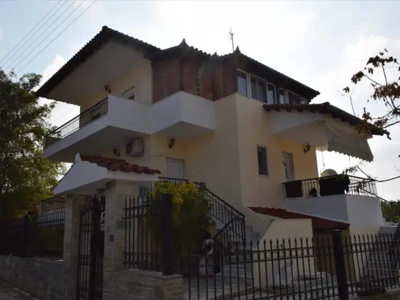 3-bedroom Detached House In Mikra, Greece (170 M²)