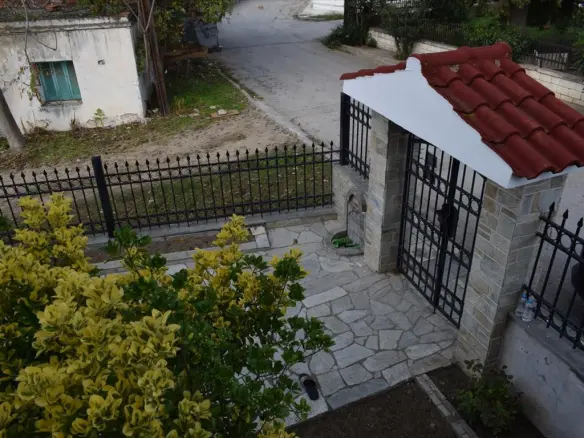 3-bedroom Detached House In Mikra, Greece (170 M²)