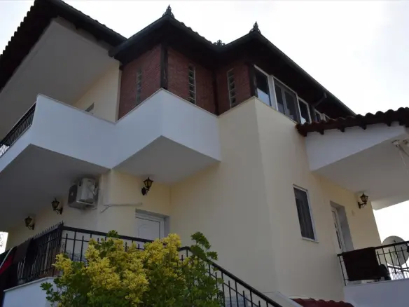 3-bedroom Detached House In Mikra, Greece (170 M²)