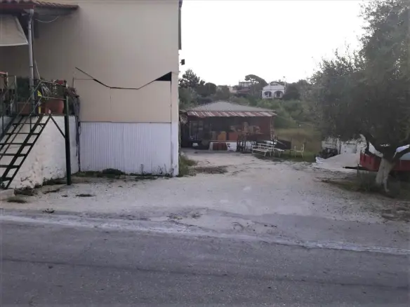Business In Alikes, Greece (290 M²)