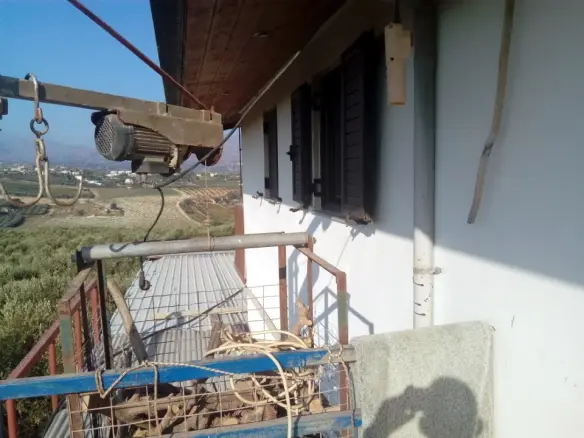 Business In Gazi, Greece (320 M²)