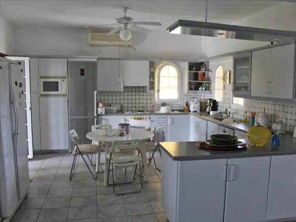 6-bedroom Villa In Litochoro, Greece (220 M²)
