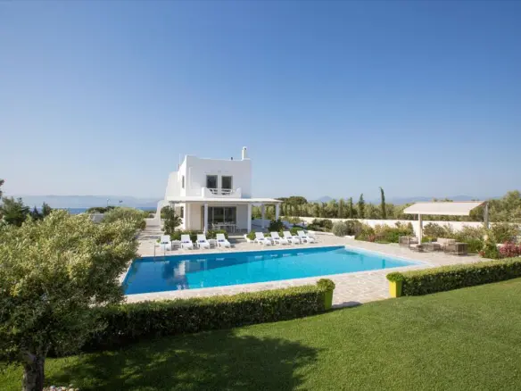 Villa In Loutraki-perachora, Greece (500 M²)