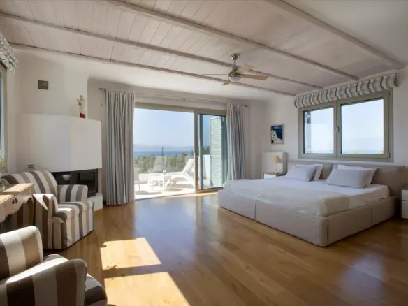 Villa In Loutraki-perachora, Greece (500 M²)