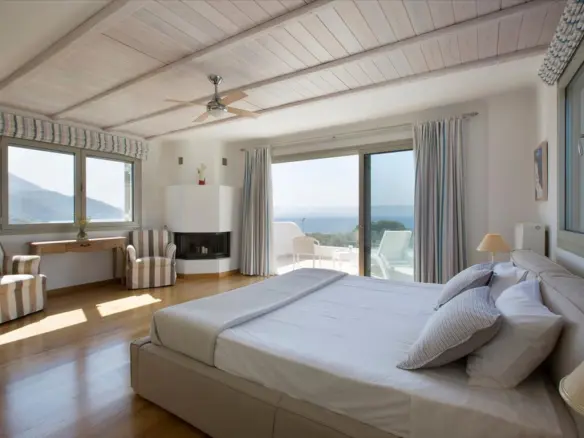 Villa In Loutraki-perachora, Greece (500 M²)