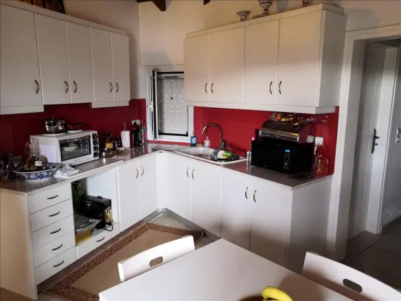 5-bedroom Detached House In Anavissos, Greece (180 M²)