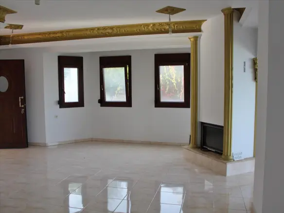 5-bedroom Villa In Easts Olimpos, Greece (500 M²)