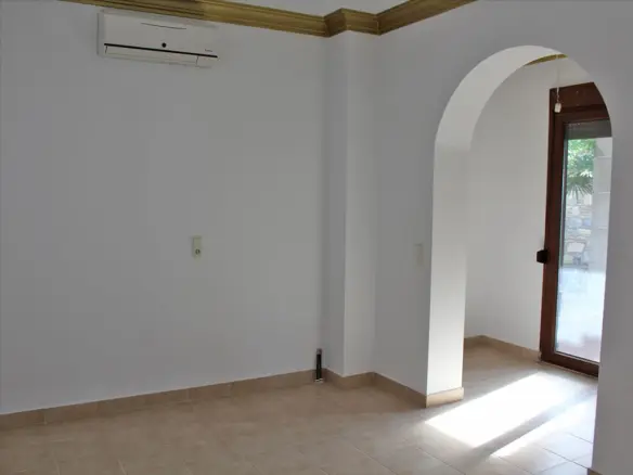 5-bedroom Villa In Easts Olimpos, Greece (500 M²)